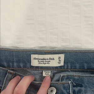 Abercrombie & Fitch Women's Ankle Straight Ultra High Rise Jeans